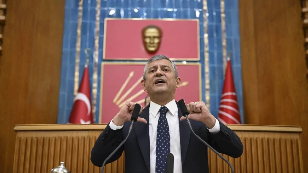 Özgür Özel'in yeni parti açıklamasına dair CHP'li vekiller ve il başkanlarından açıklamalar