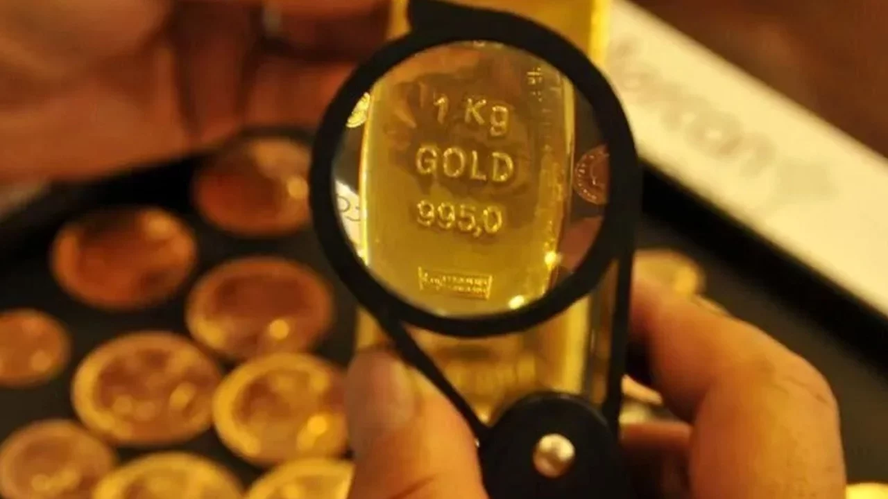 Altın yatırımcısına "satma" uyarısı