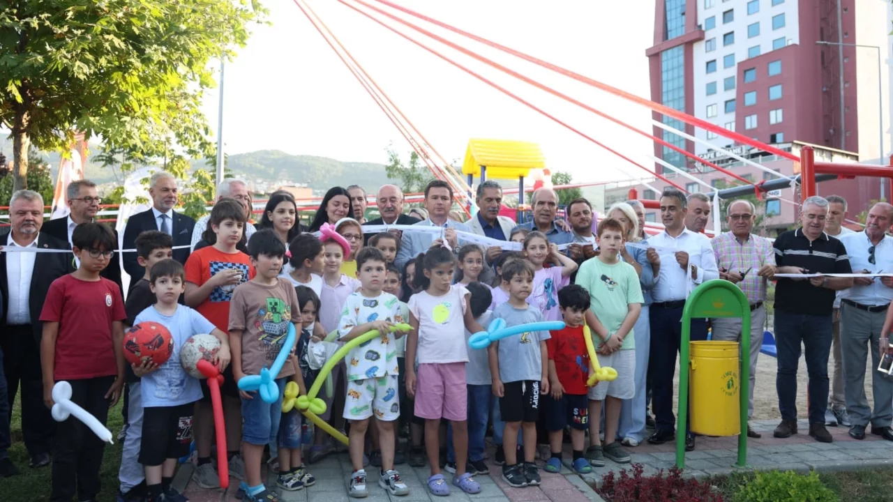 Osmangazi'de Prof. Dr. Lale Karabıyık Çocuk Parkı açıldı