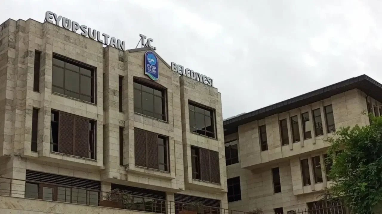 Eyüpsultan Belediye Başkan Yardımcısı gözaltına alındı