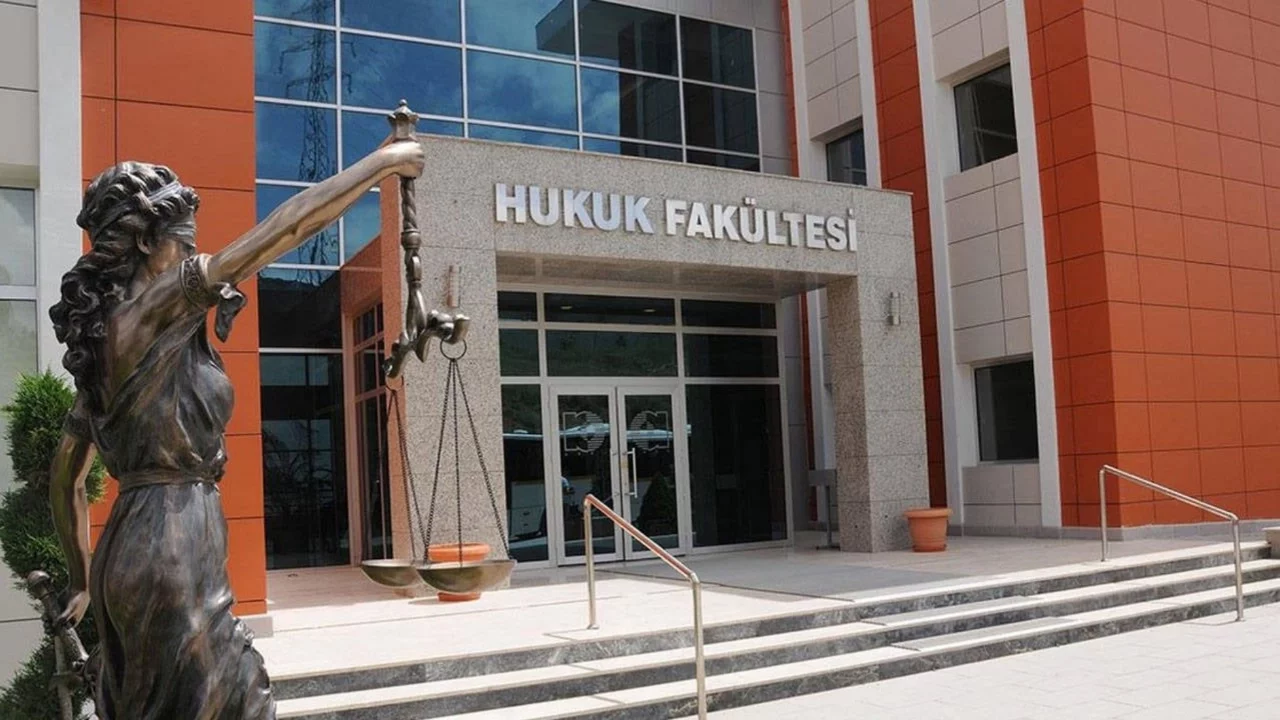 ÖSYM duyurdu: Hukuk fakültesine girebilme şartı değişti