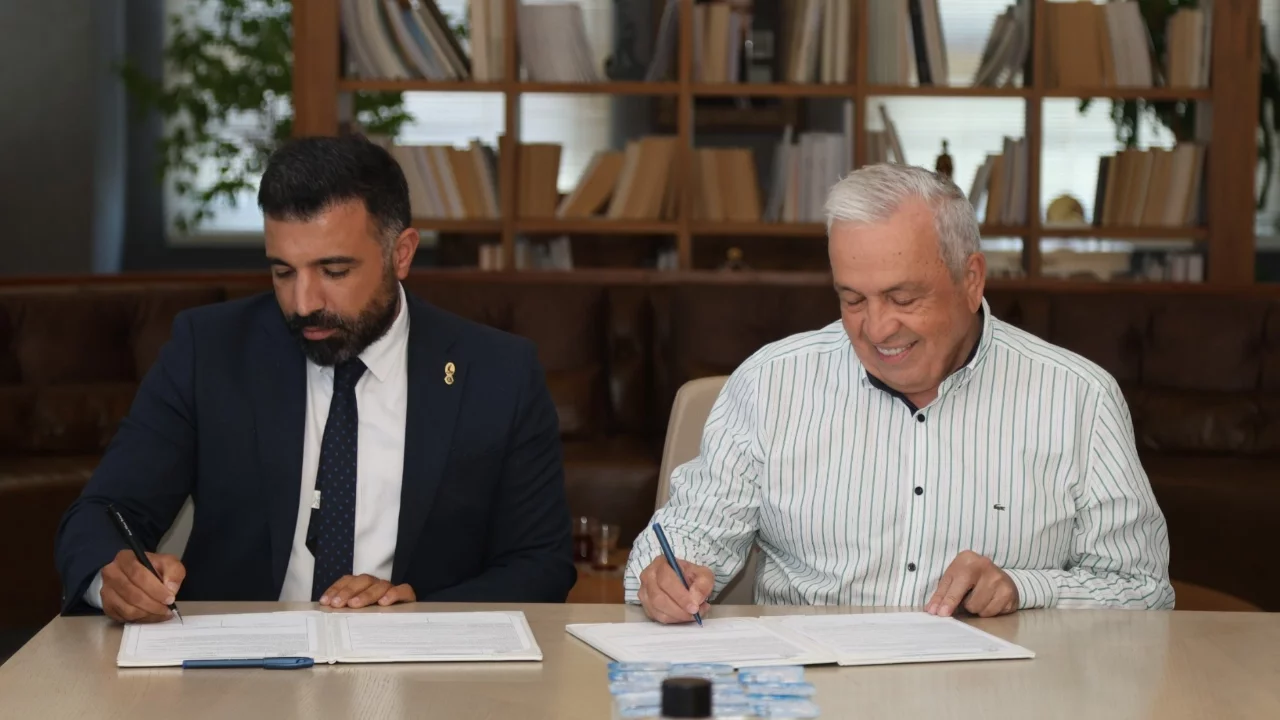 Nilüfer'de "Engelsiz Kariyer Merkezi" için imzalar atıldı