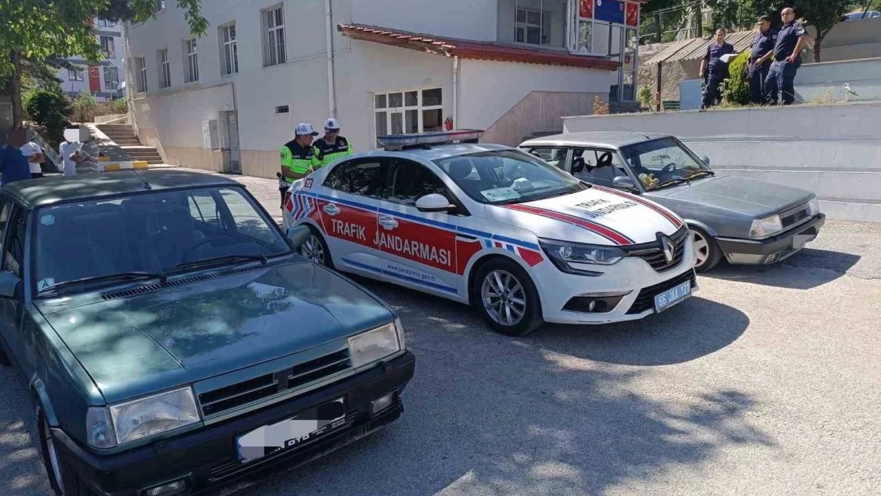 Sosyal medya paylaşımları ele verdi, drift atan sürücülere 560 bin lira ceza kesildi