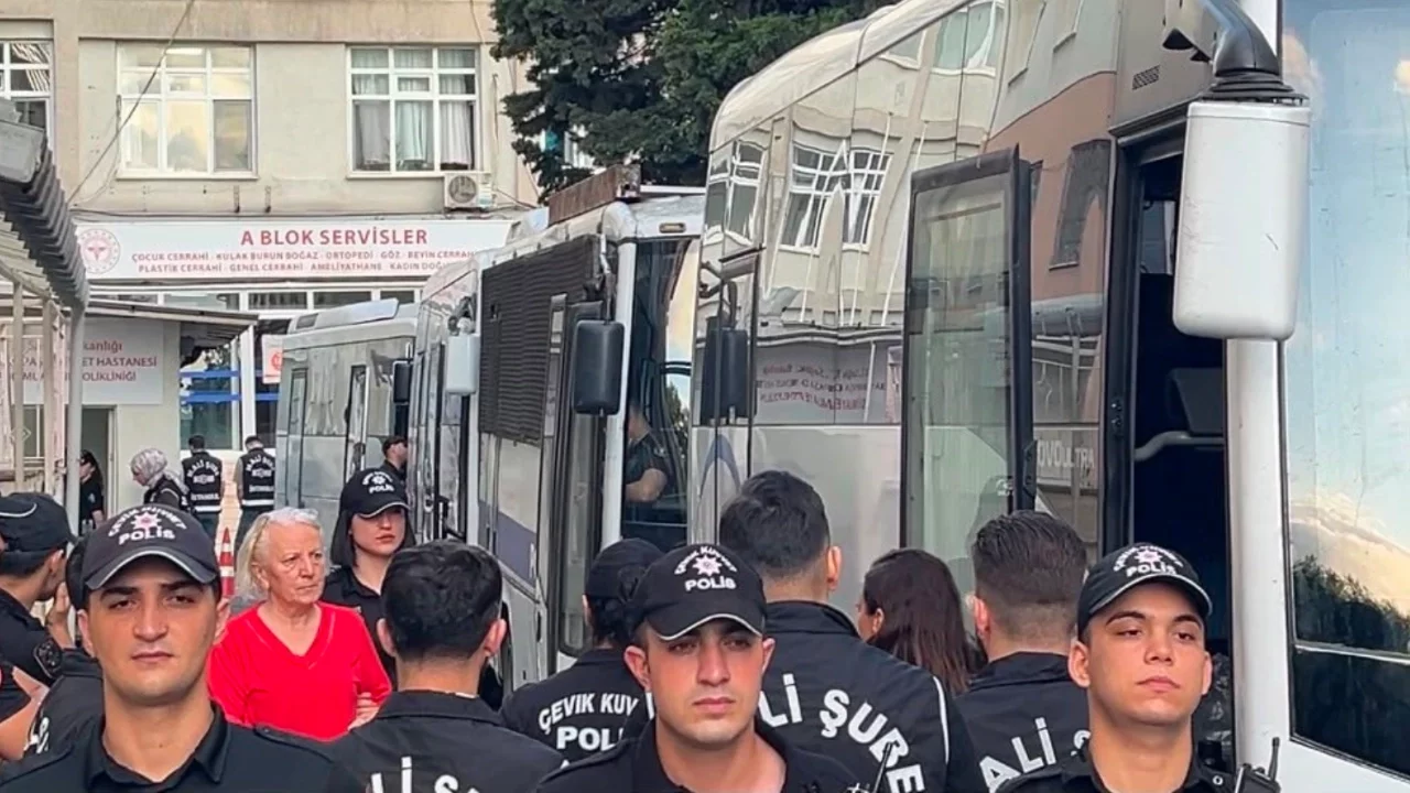 İzmit Belediye Başkanı Fatma Kaplan Hürriyet adliyeye sevk edildi