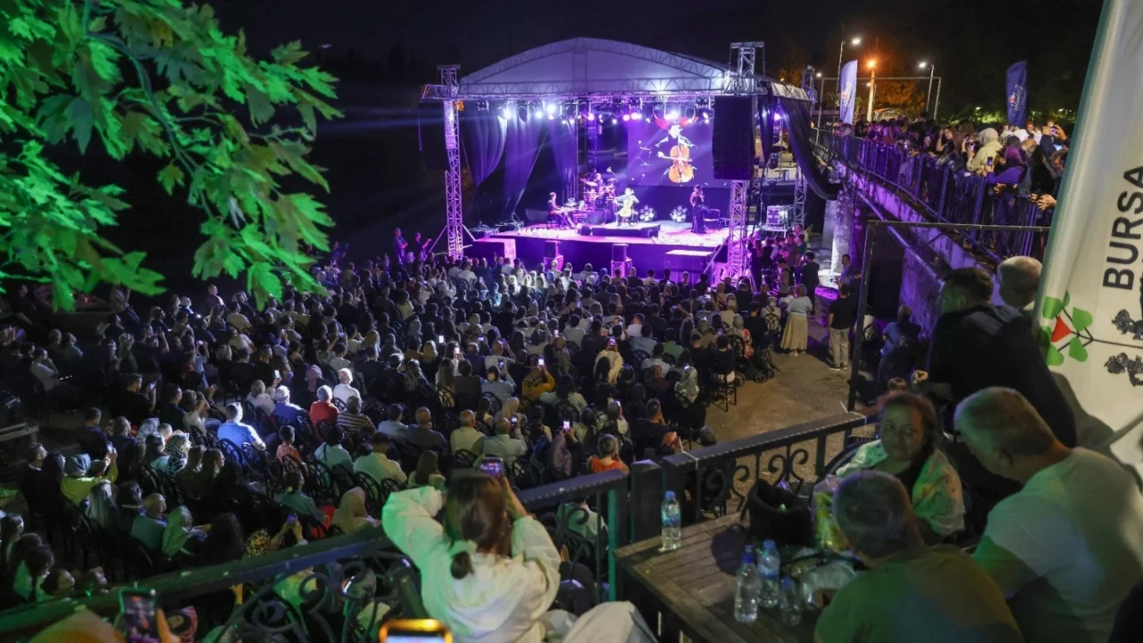 Uluslararası Bursa Festivali'yle Gölyazı'da unutulmaz gece