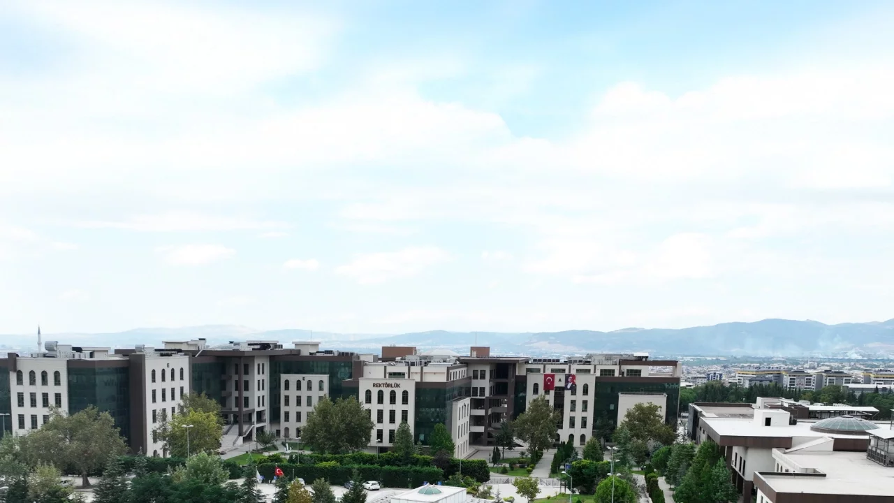 Bursa Teknik Üniversitesi'nde mühendis adaylarına proje yazma eğitimi
