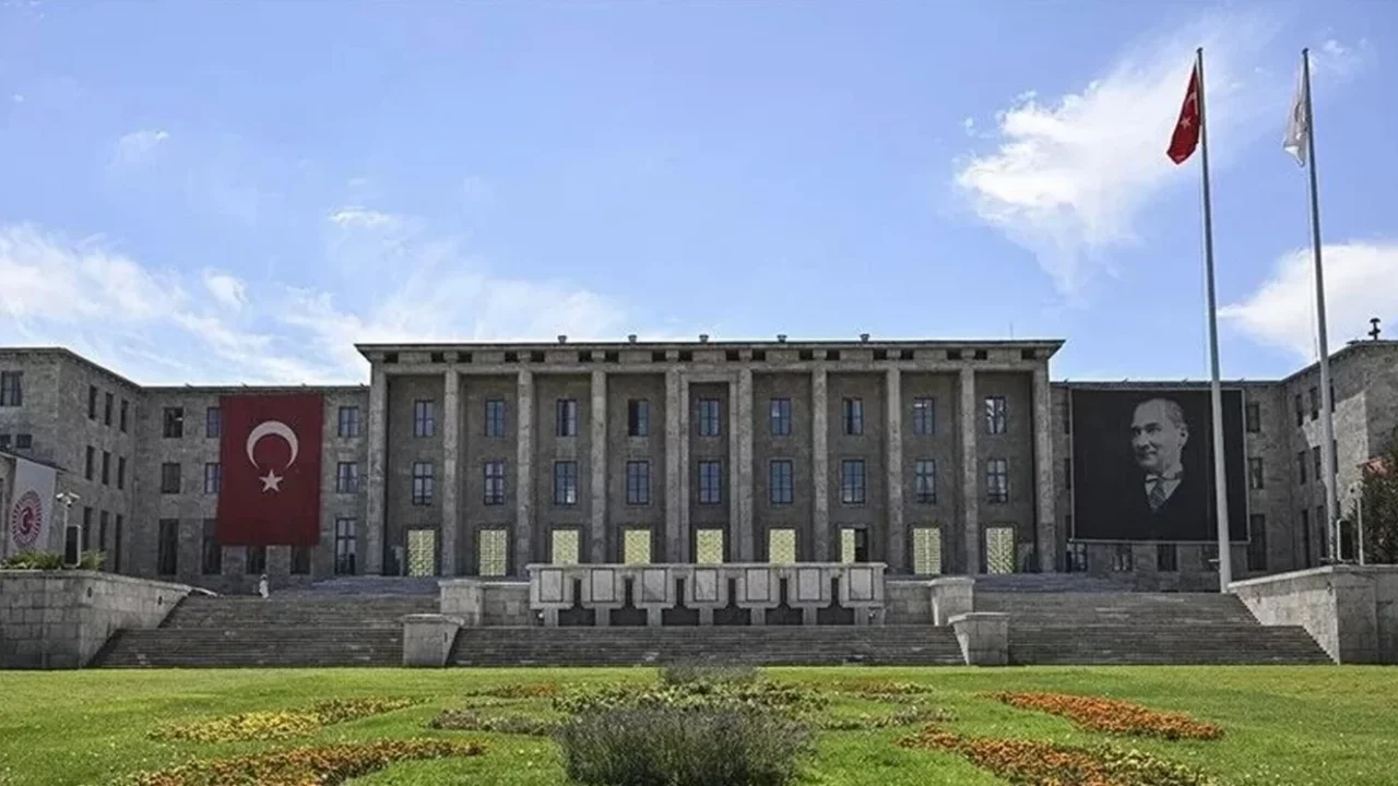 AK Parti ve DEM Parti heyetleri Meclis'te görüştü