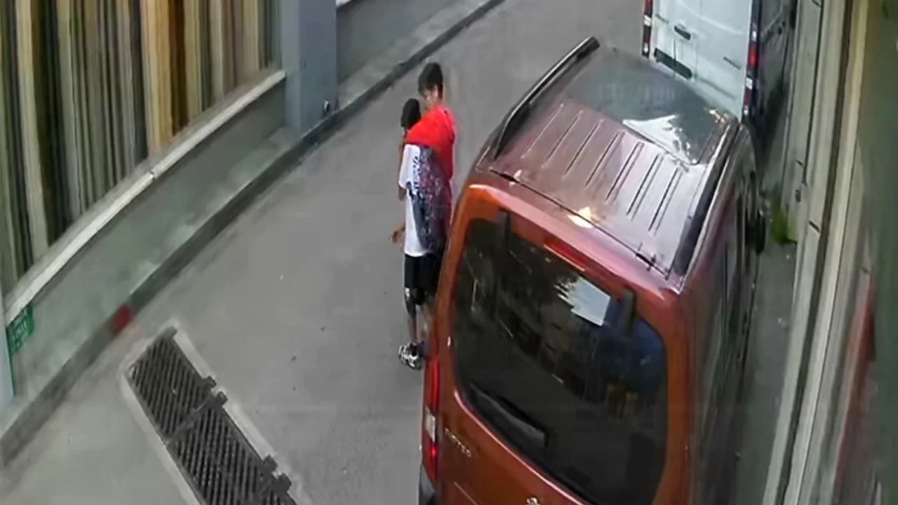 Bursa'da akran zorbalığı: 10 yaşındaki çocuğu darp etti, yerde tekmeledi