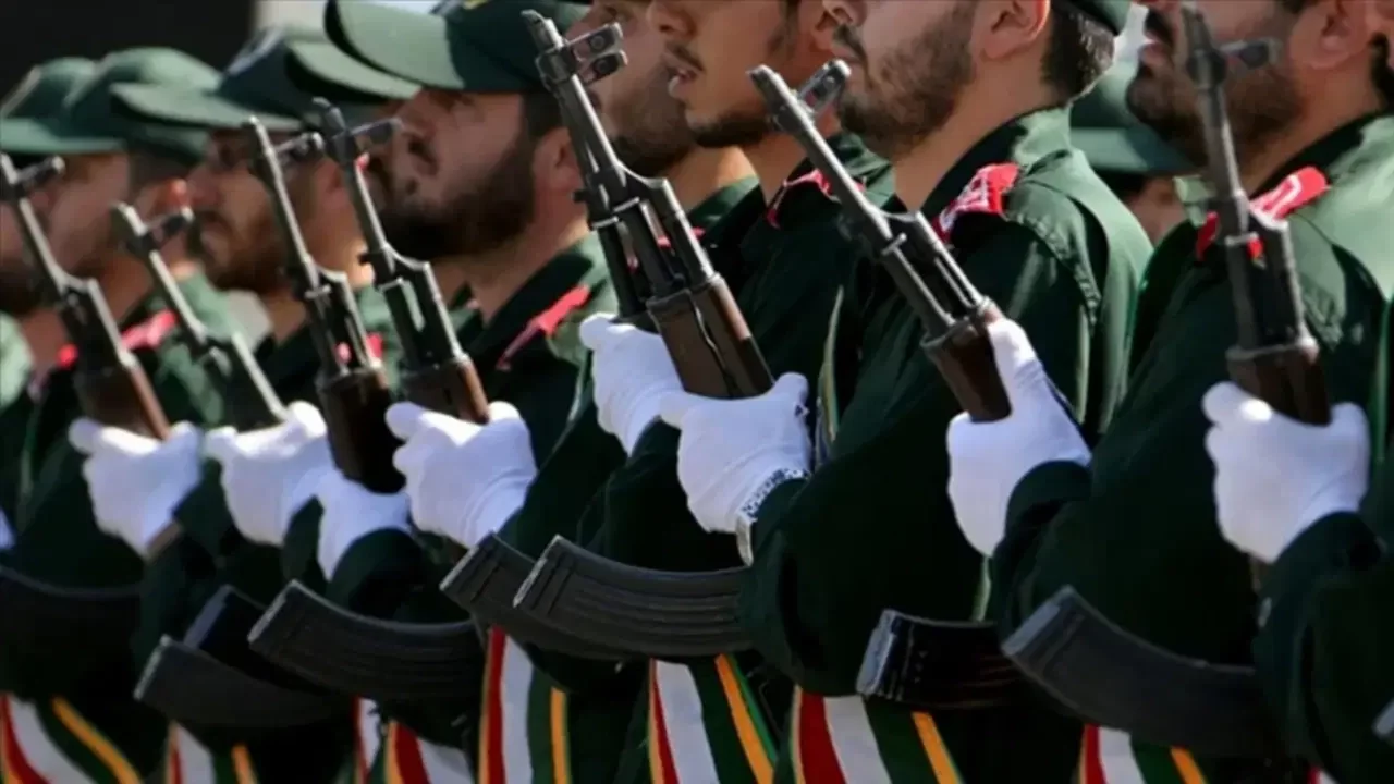 İran Devrim Muhafızları: Ölen her İranlıya karşı bir ABD askeri etkisiz hale getirilecek