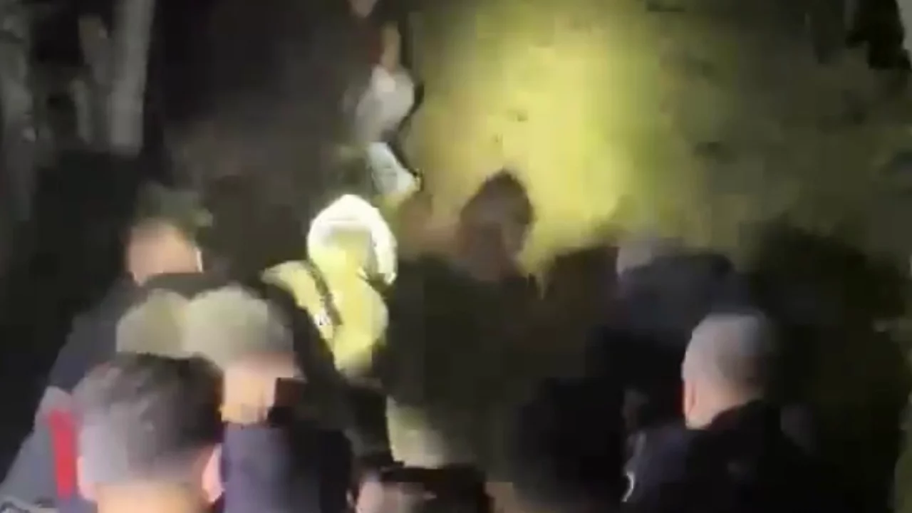 Bursa'da patikadan yamaca düşen vatandaş itfaiye tarafından kurtarıldı