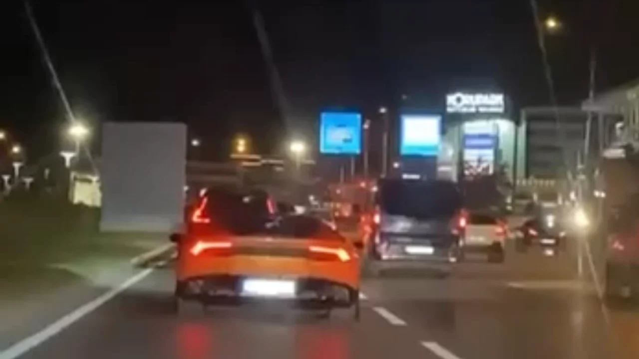 Mercedes'e çarpan Lamborghini sürücüsü böyle kaçtı