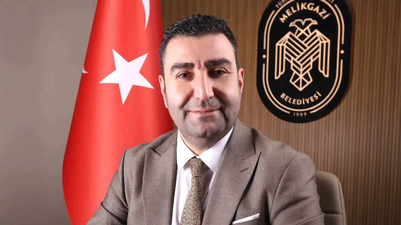 Bisikletten düşen Melikgazi Belediyesi Özel Kalem Müdürü yaşamını yitirdi