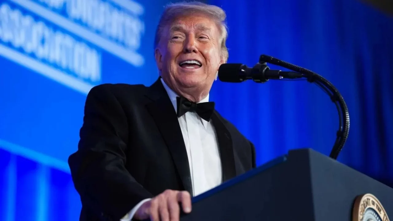 Trump, bir kez daha başkan adayı olacağını açıkladı