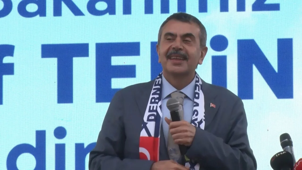 Milli Eğitim Bakanı Yusuf Tekin Bursa'da Büyük Erzurum Yayla Şenliği'ne katıldı