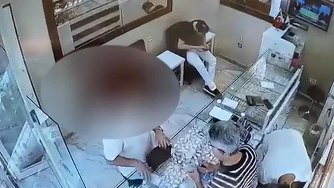 Çalıştığı döviz bürosundan 300 tam altın çalan şüpheli yakalandı