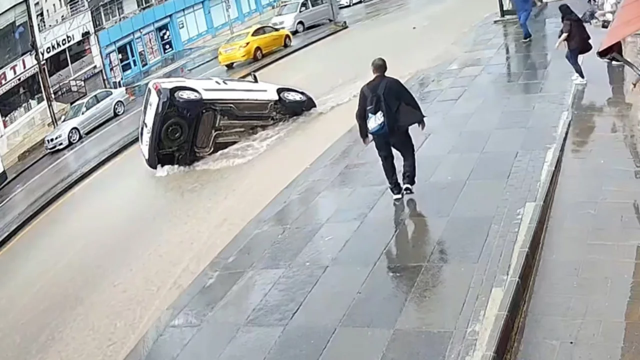 Ankara'da yollar göle döndü