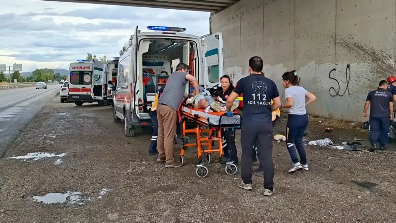 Bursa'da trafik kazasında can pazarı! Ölüler ve yaralılar var