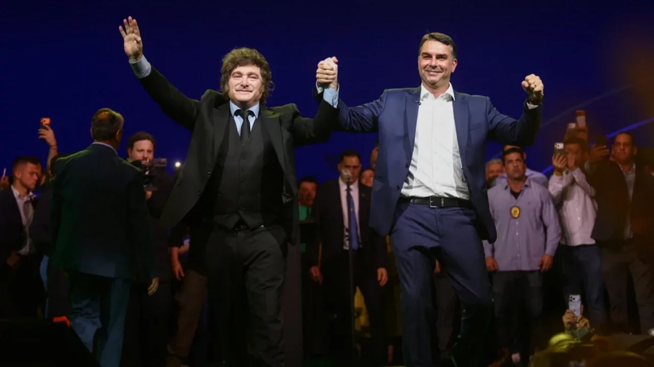 Eski Brezilya Devlet Başkanı Bolsonaro'nun oğlu, devlet başkanı adayı ilan edildi