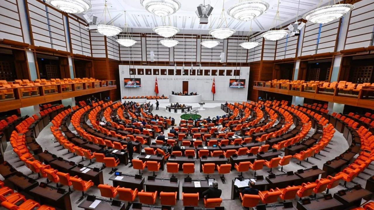 TBMM'de bu hafta: Çerçeve yasa Meclis'e geliyor, öğrenci affı görüşülecek