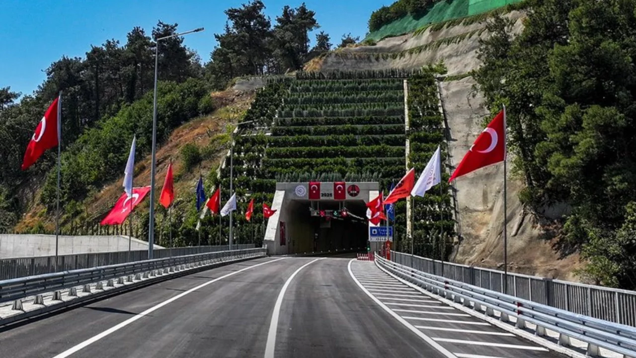 Bakan Uraloğlu, Doğancı Tüneli'nin hizmetteki ilk yılını kutladı
