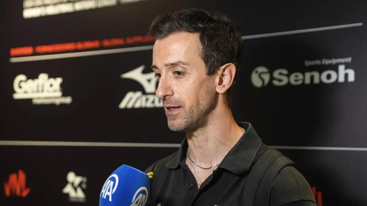 Türk voleyboluna damga vurdu: Daniele Santarelli yöetiminde 4. madalya