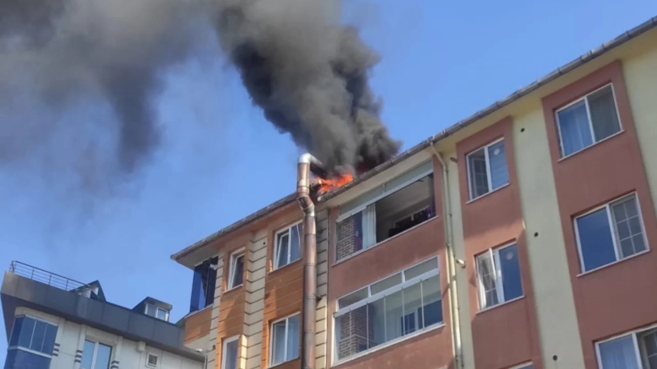 Fırının havalandırma borusunda çıkan yangın çatıya sıçradı