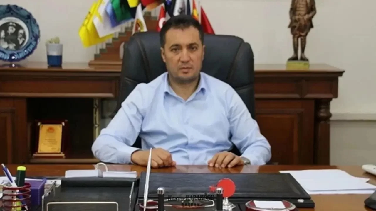 İmamoğlu Belediye Başkanı CHP'den istifa etti