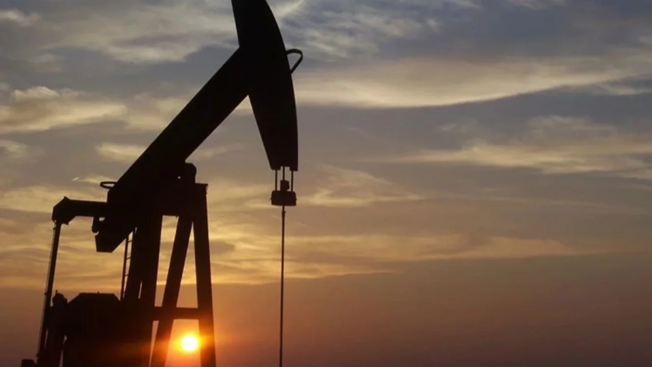 Petrol fiyatları düşüşü sürdürüyor