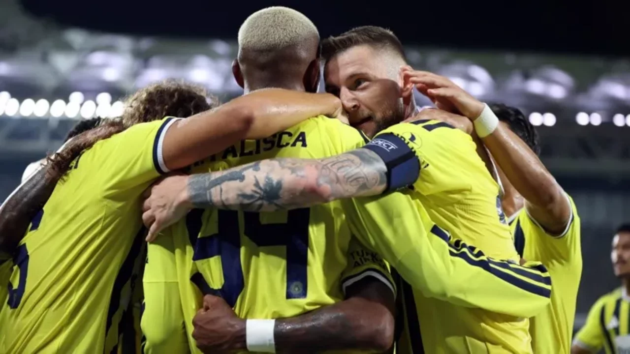 Fenerbahçe'nin Gornik Zabrze maçı kamp kadrosu belli oldu