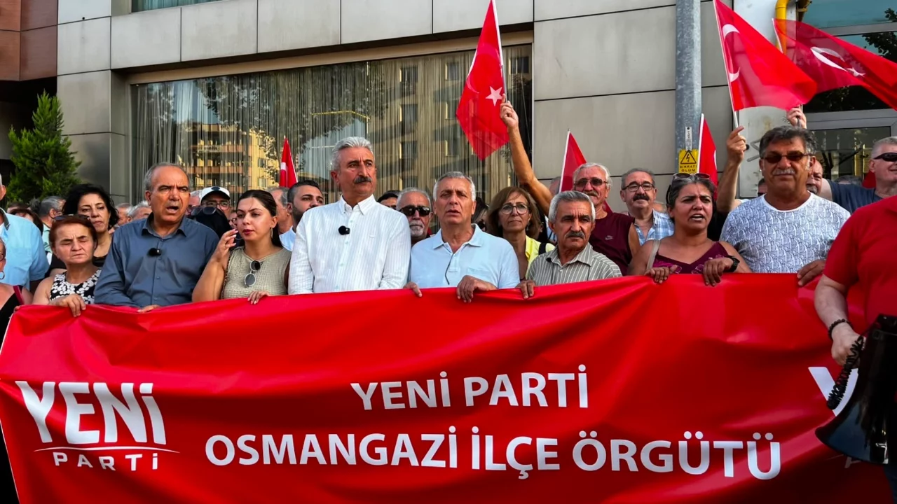 CHP Osmangazi örgütünden görevden alma kararına tepki yürüyüşü