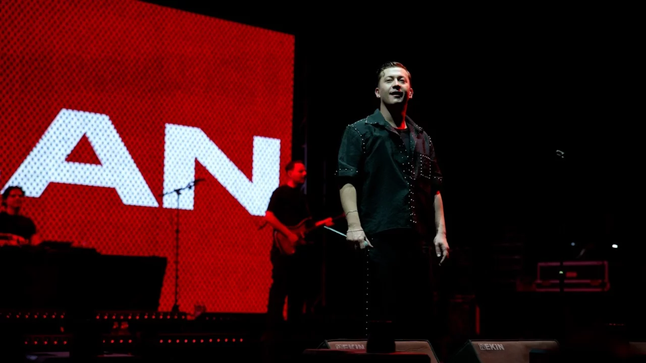 64. Uluslararası Bursa Festivali'nde şarkıcı Poizi sahne aldı