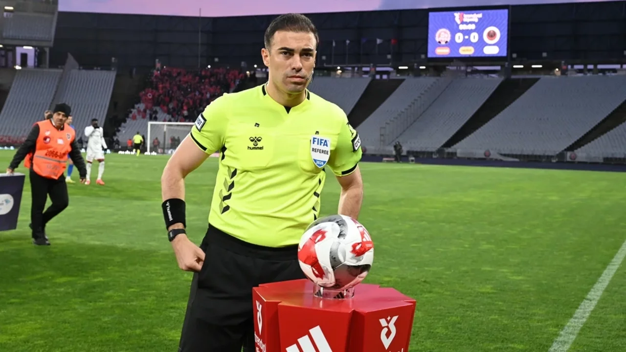UEFA'dan Oğuzhan Çakır'a Konferans Ligi'nde görev