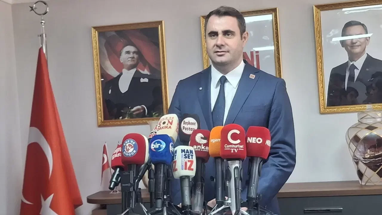 CHP'den istifa eden eski İzmir İl Başkanı Çağatay Güç: '30 ilçe başkanımızla birlikte YENİ Parti'...