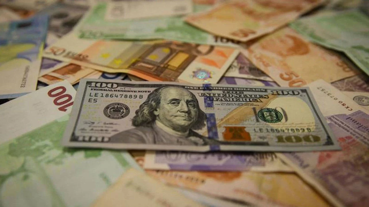 Dolar ve euro güne yükselişle başladı