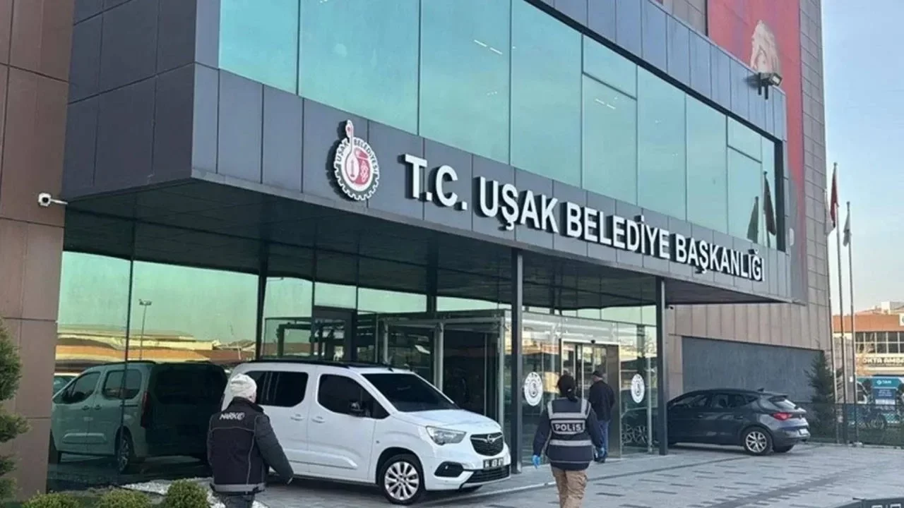 Uşak Belediyesi'ne yeni soruşturma: 15 kişi gözaltına alındı