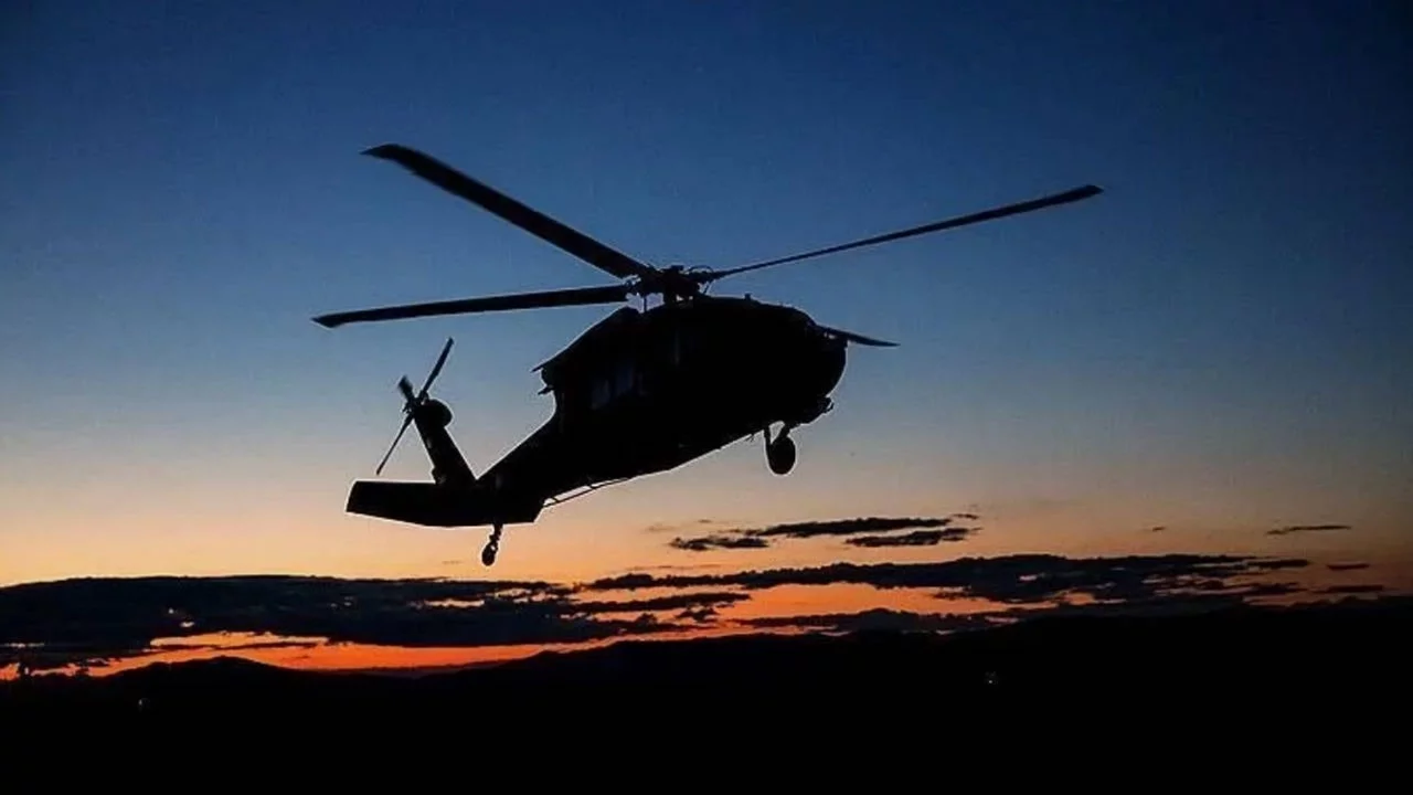 Arjantin'de askeri helikopter düştü