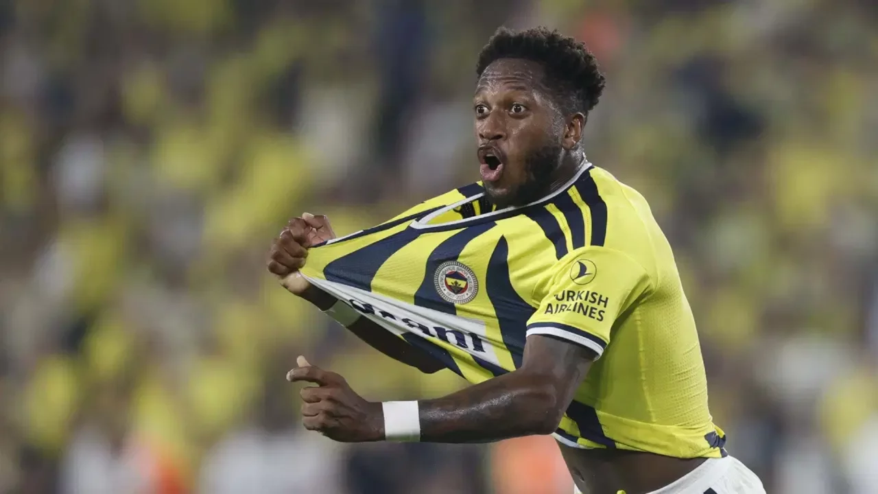 Fenerbahçe forması giyen Fred'in geleceği Aziz Yıldırım'ın kararına bağlı