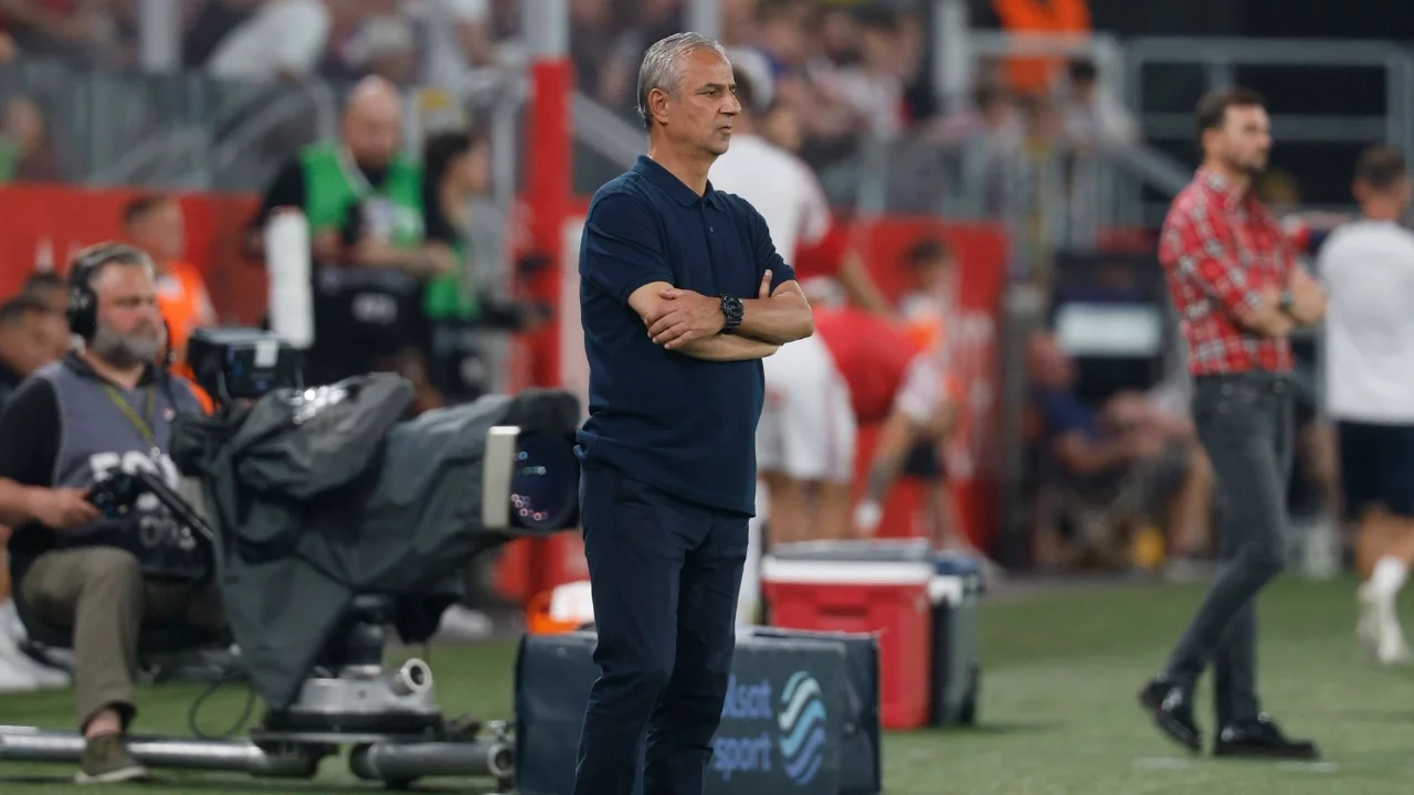 Fenerbahçe Teknik Direktörü İsmail Kartal: "İyi maç oldu, turu geçmesini bildik"