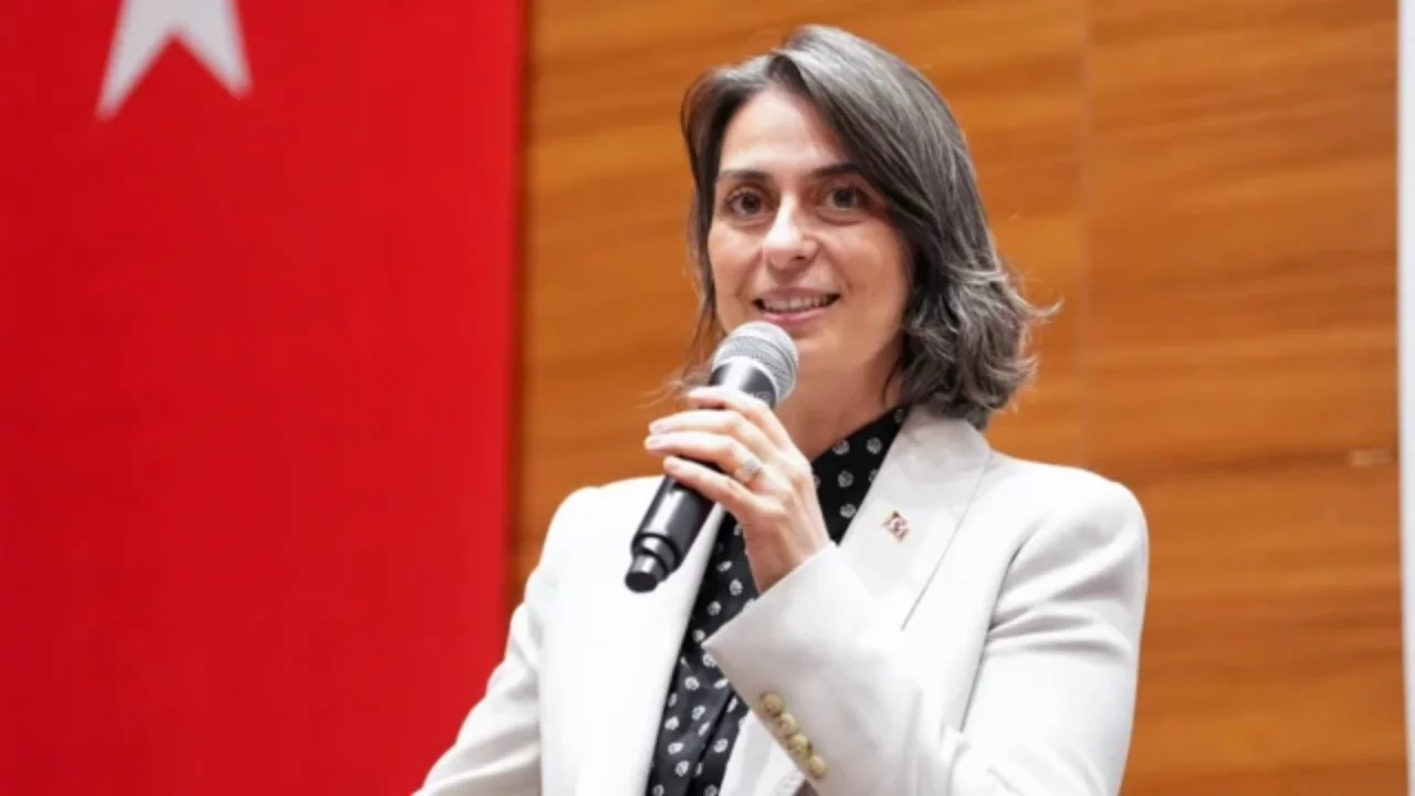 Gözaltına alınan Üsküdar Belediye Başkanı Sinem Dedetaş'tan ilk açıklama