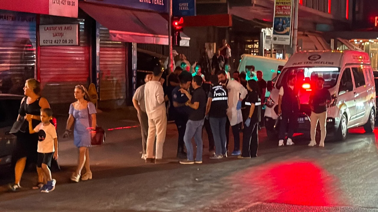 İstanbul'da oto galeriye silahlı saldırı: 2'si ağır 4 yaralı