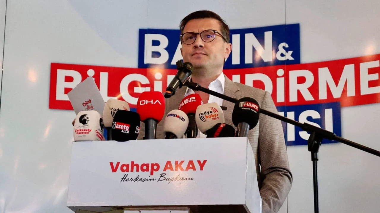 Çerkezköy Belediye Başkanı Akay CHP'den istifa etti
