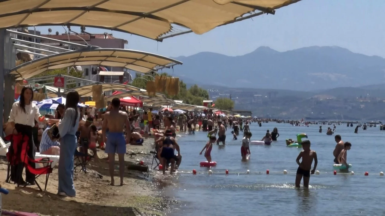 Bursalılar sahillere akın etti