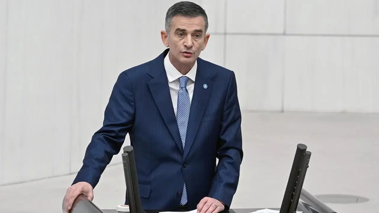 AK Parti'ye geçeceği konuşuluyordu: Ümit Dikbayır'dan açıklama geldi