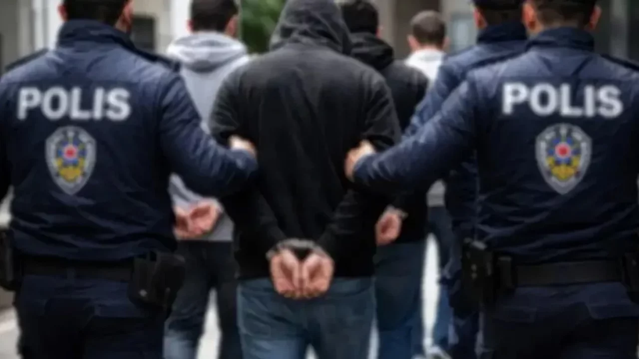 İstanbul Bakırköy'de parkta infiale neden olan görüntüler: 2 kişi gözaltında