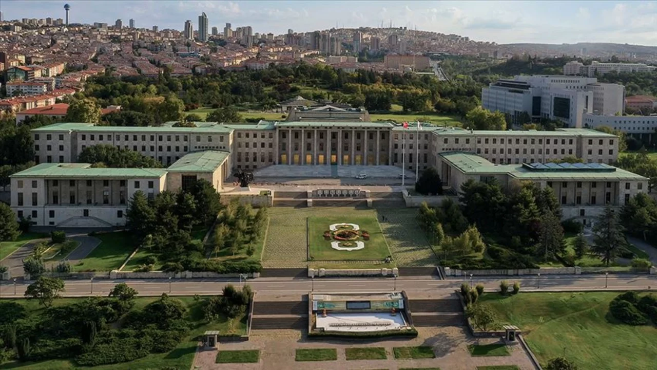 TBMM'ye ilginç başvurular: İstanbul kışlık, Ankara yazlık başkent olsun, Ege adı yasaklansın, AVM'ler pazar günü kapansın