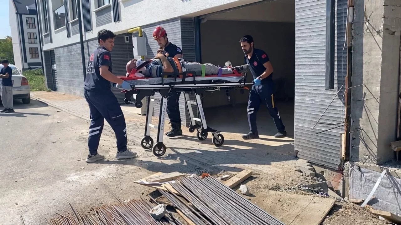 Bursa'da krikodan kayan aracın altında kalan adam ağır yaralandı