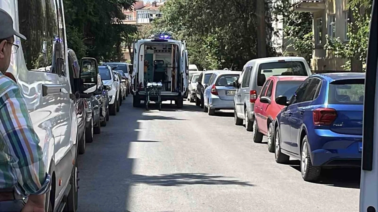 Aidat kavgasında bıçaklanan apartman yöneticisi yaşamını yitirdi