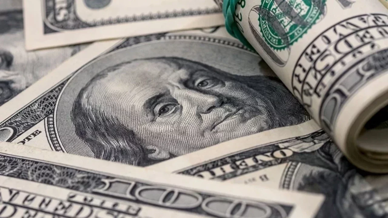 Dolar ve Euro haftaya nasıl başladı?