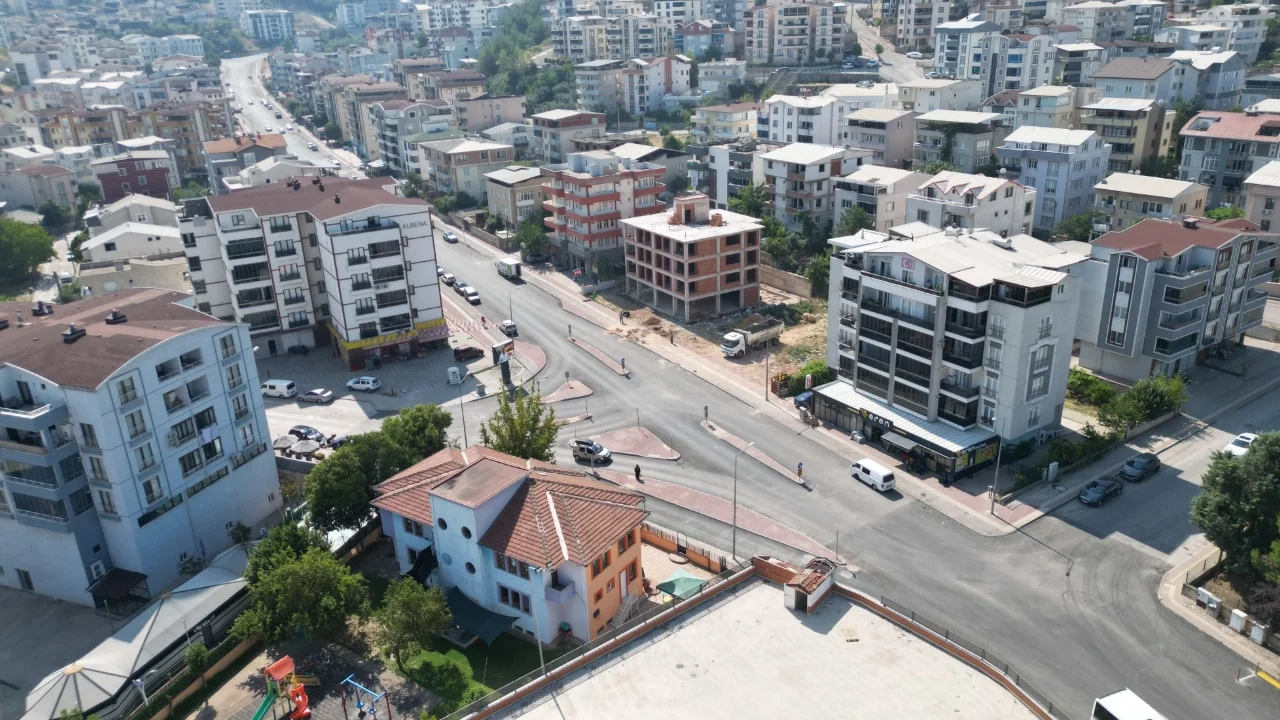 Kestel Eğitim Caddesi'nde asfalt kaplama çalışmaları tamamlandı
