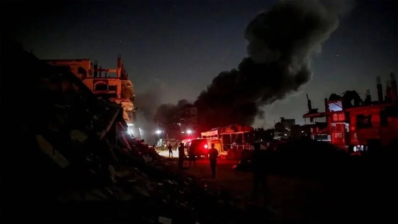 İsrail'in Gazze'de bir araca düzenlediği saldırıda 2 Filistinli öldü